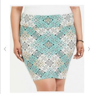 Torrid fold over skirt